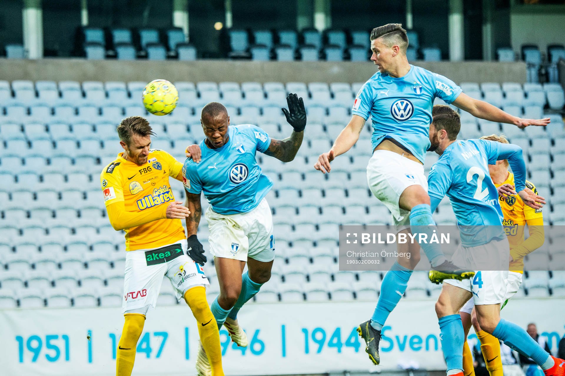 Malmö FFs Carlos Strandberg och Marcus Antonsson mot