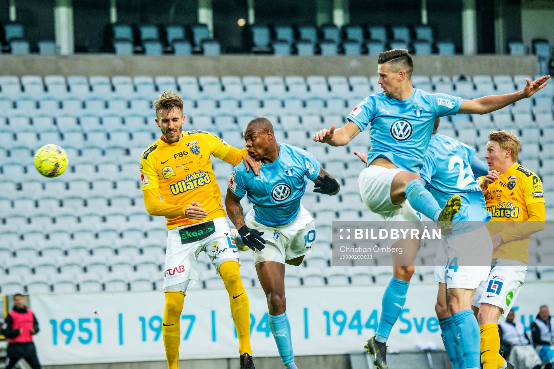 Malmö FFs Carlos Strandberg och Marcus Antonsson mot