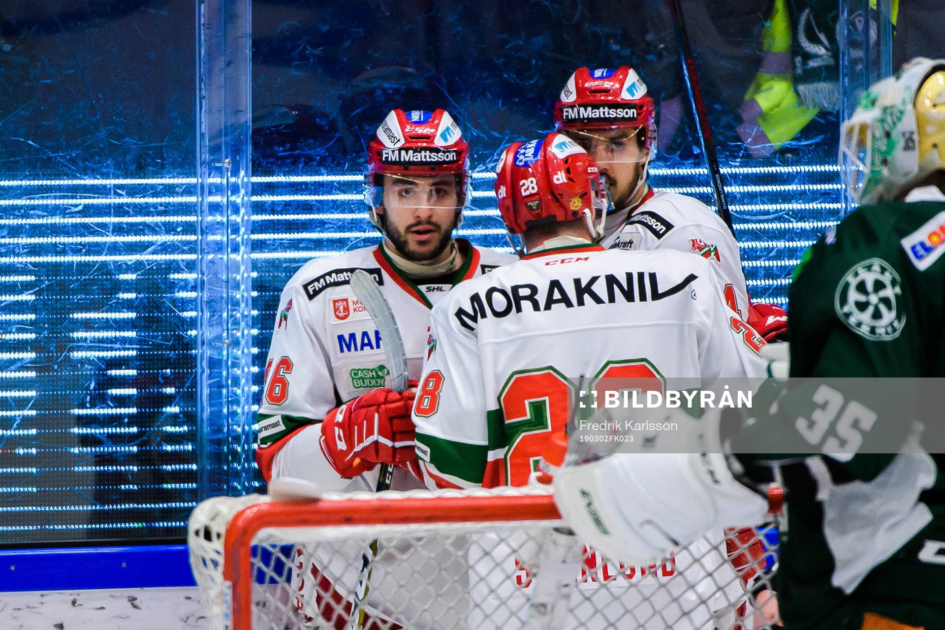 Moras Niki Petti jublar