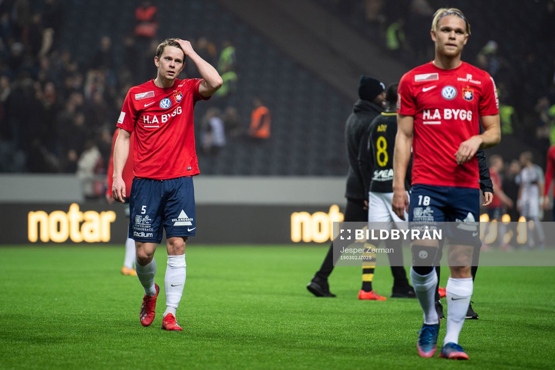 Örgrytes Anton Lans (v) och Linus Tornblad (h) deppar