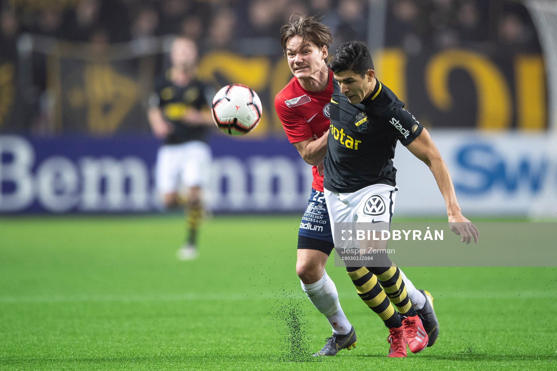 s Tarik Elyounoussi