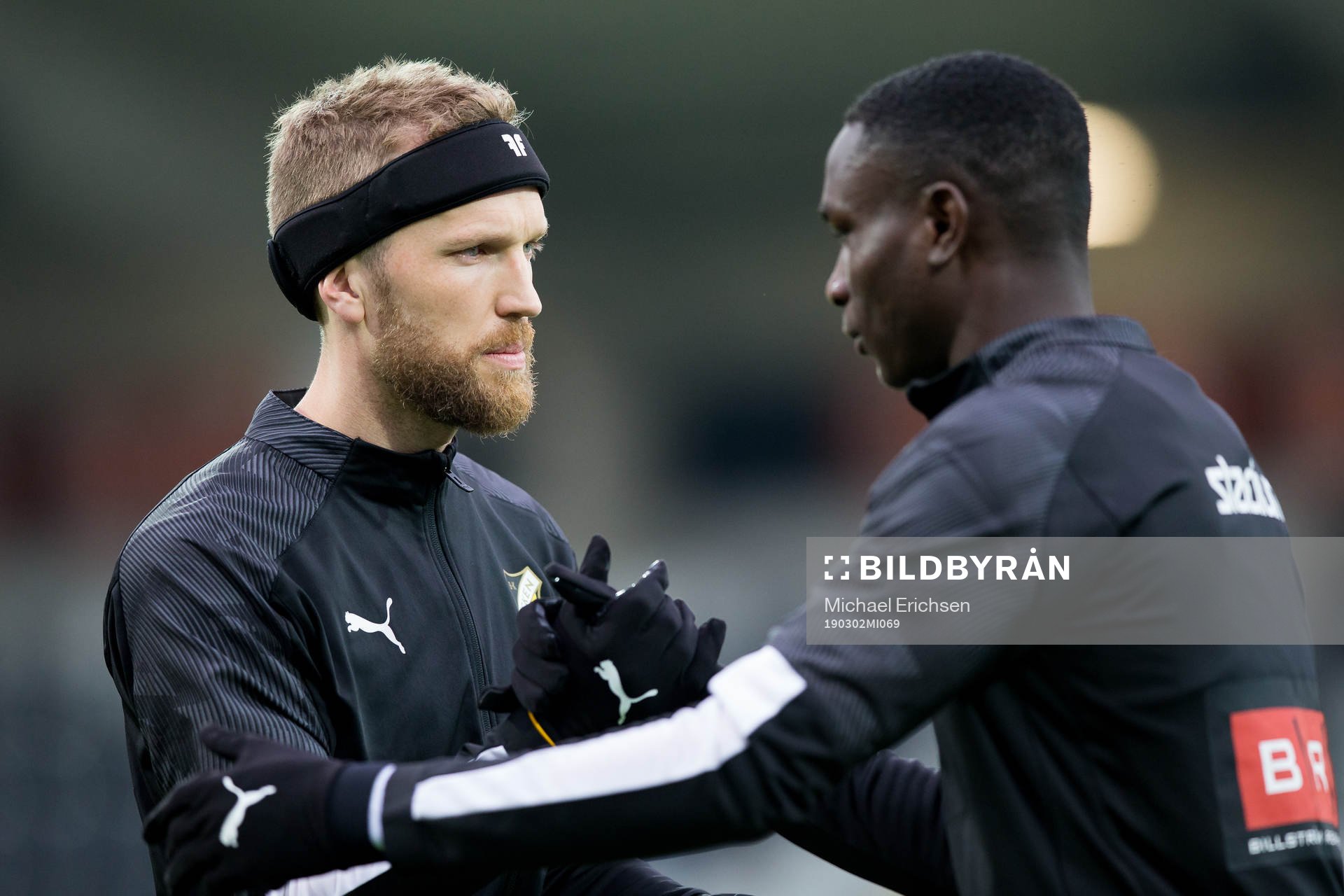 Häckens Rasmus Lindgren och Elohor Ekpolo  innan