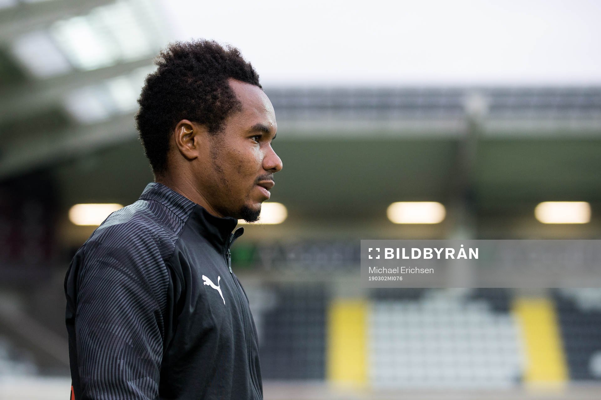 Häckens Nasiru Mohammed innan fotbollsmatchen i Svenska
