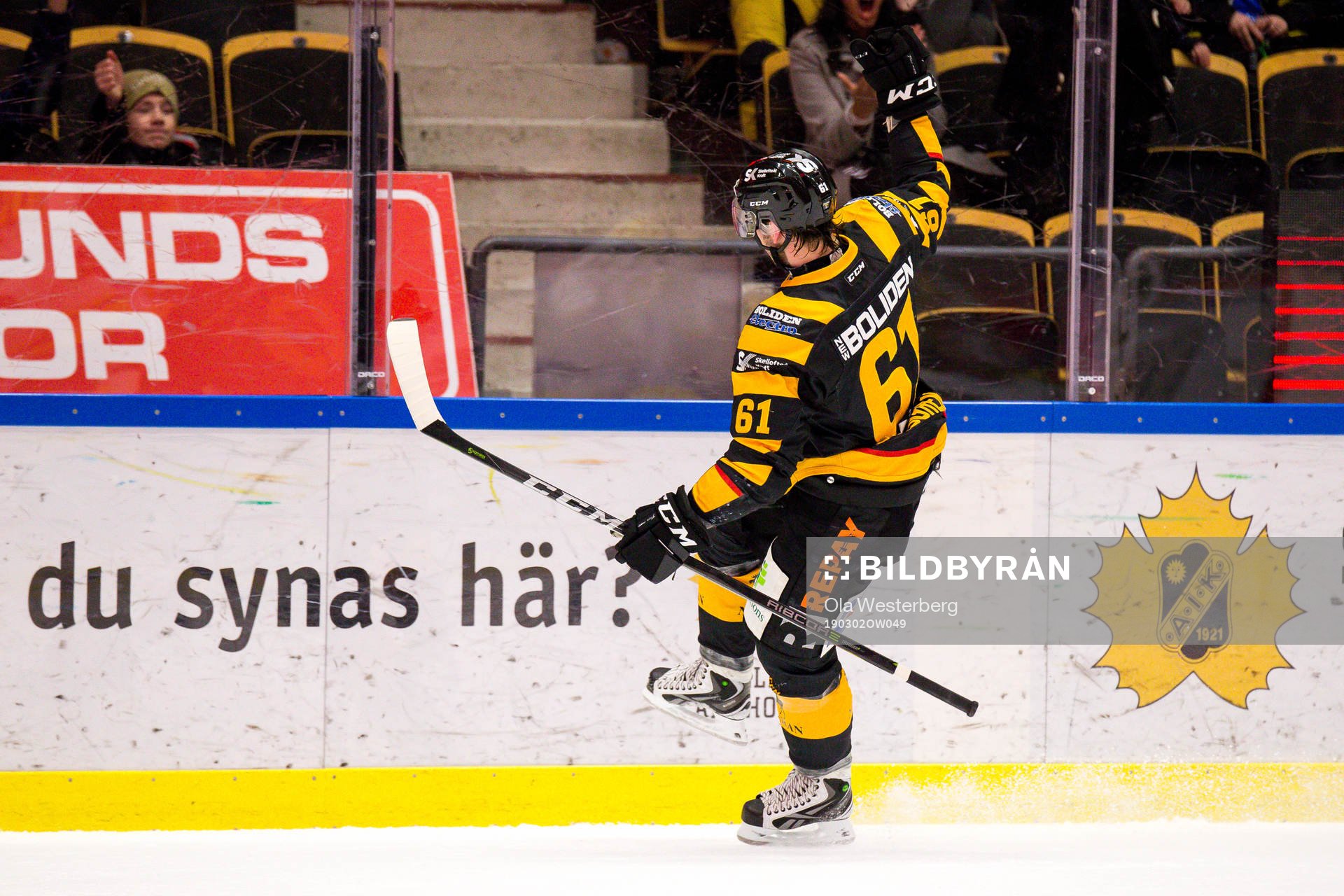 Skellefteås Fredrik Lindgren jublar