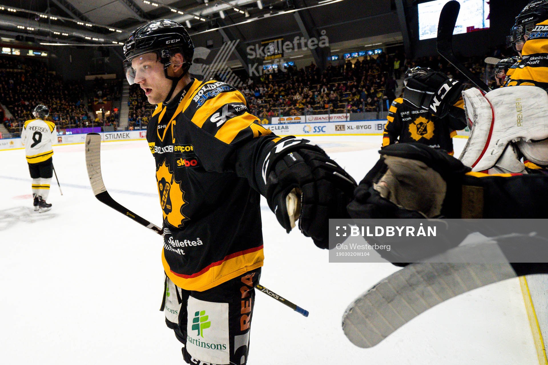 Skellefteås Oscar Möller  jublar
