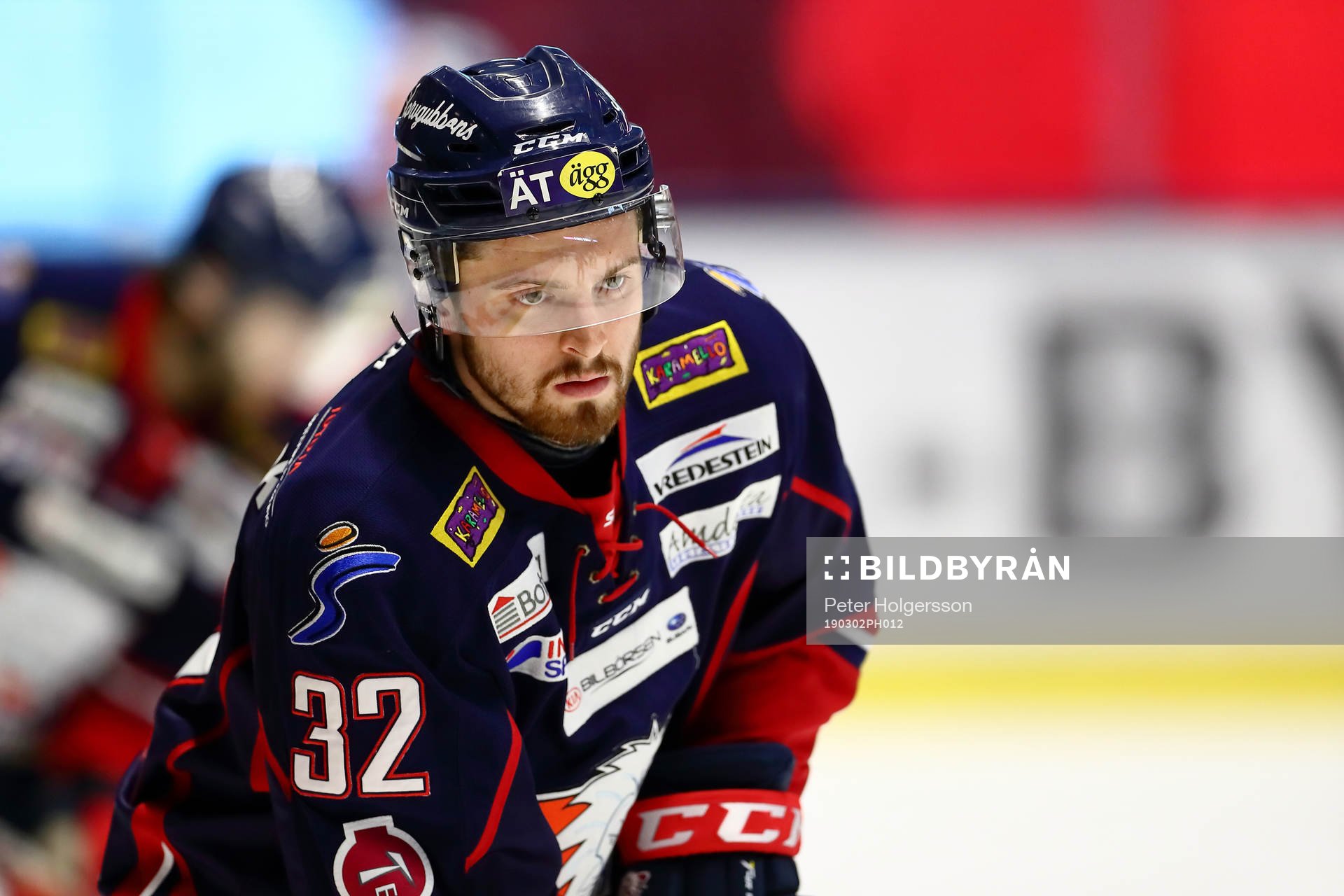 Linköpings Lukas Bengtsson före ishockeymatchen i SHL