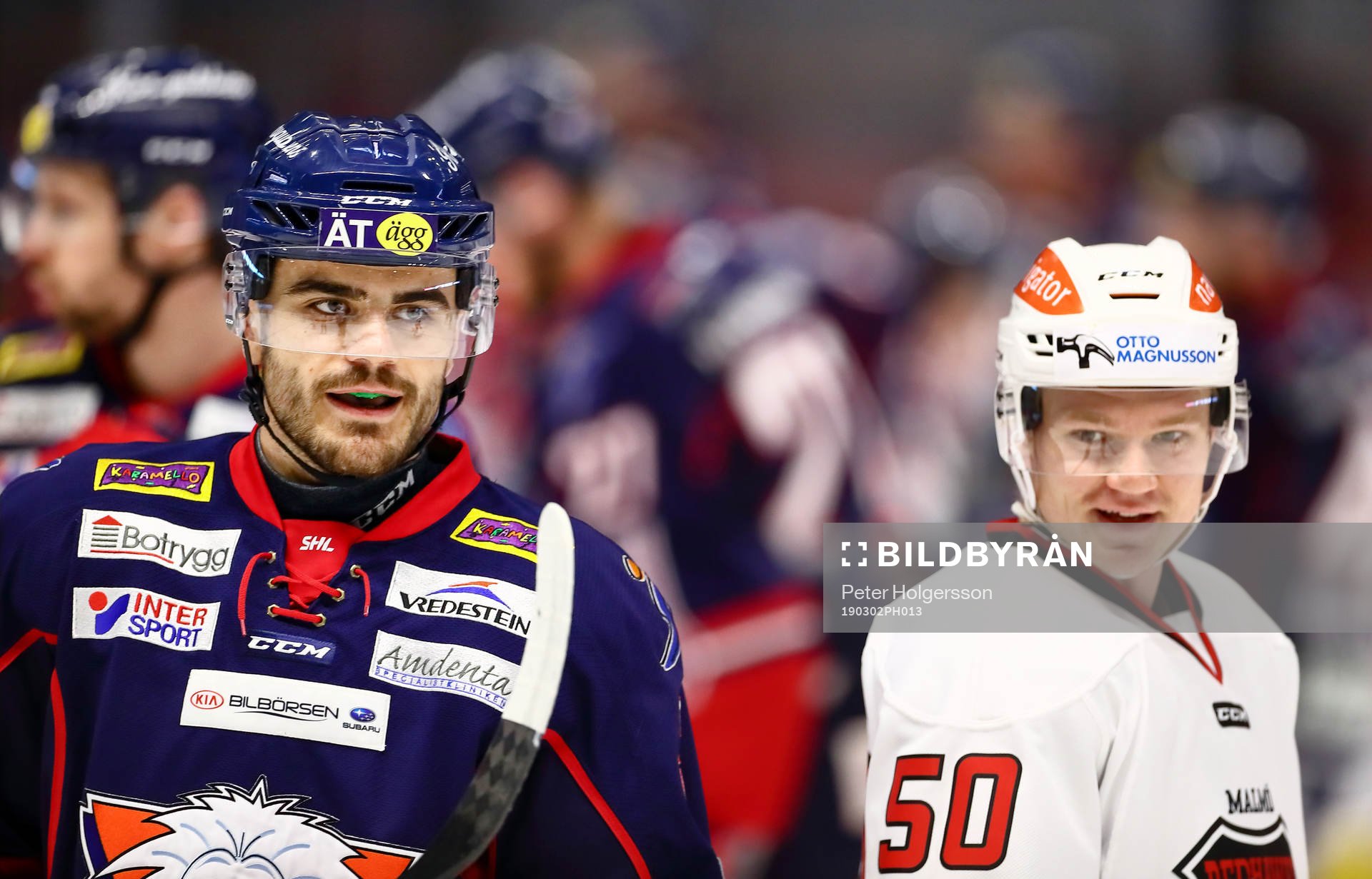 Linköpings Almen Bibic pratar med Malmö Redhawks Tobias