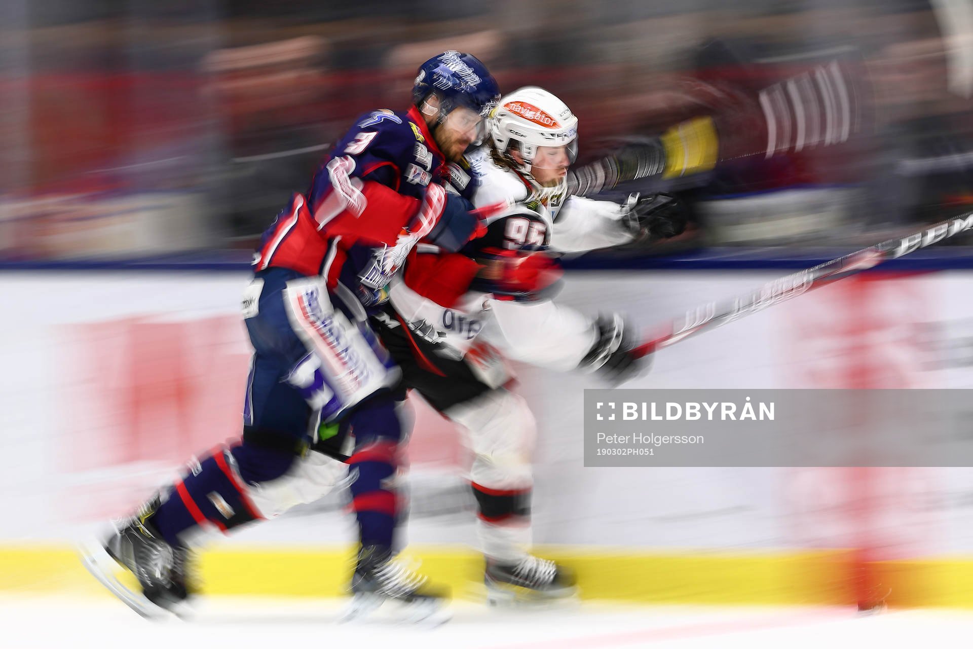 Linköpings Almen Bibic och Malmö Redhawks Carl Persson