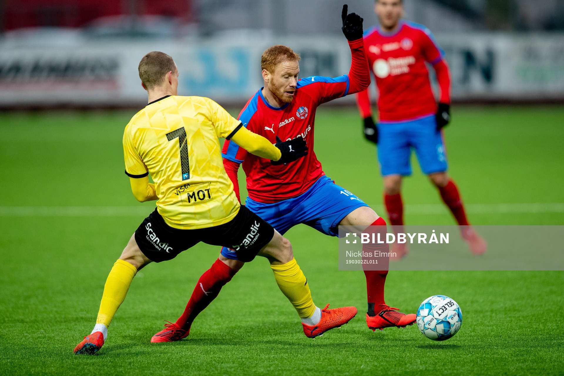 Helsingborgs Alexander Farnerud mot Lillestrøms Ifeanyi