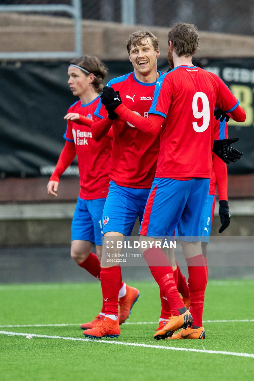 Helsingborgs Andri Bjarnason och Rasmus Jönsson jublar
