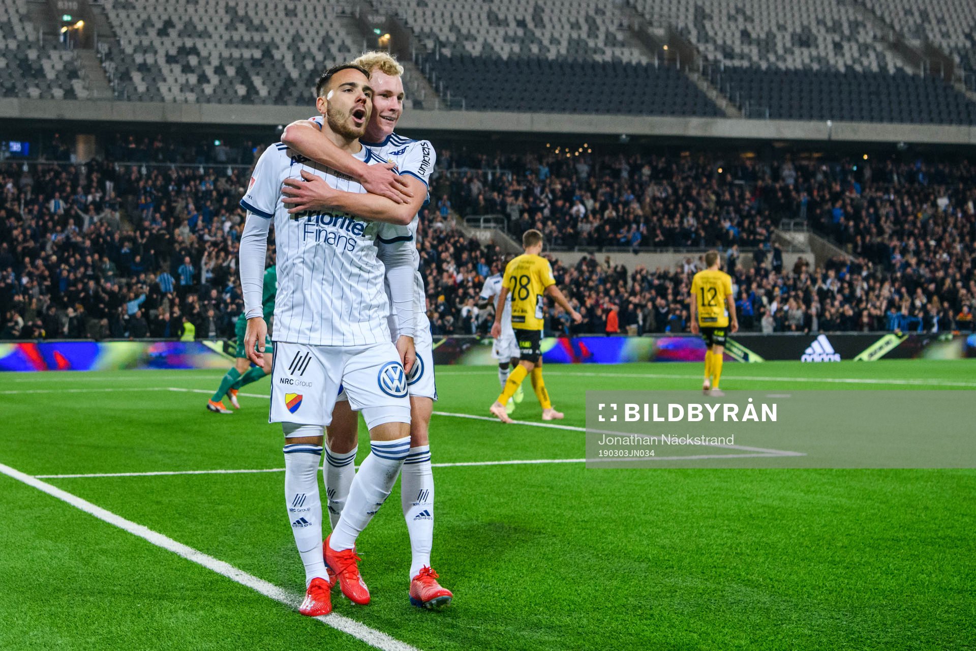 Djurgårdens Dzenis Kozica jublar