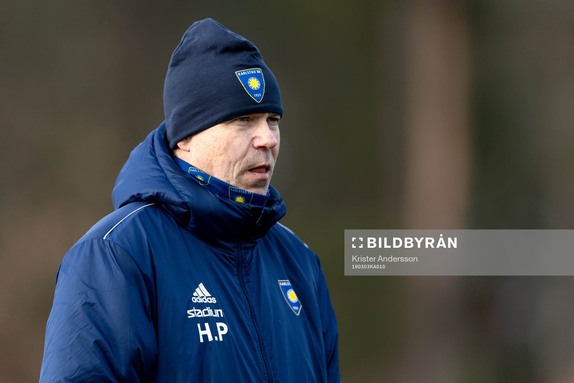 Karlstads tränare Hans Prytz under fotbollsmatchen i Svenska Cupen mellan Halmstad och Karlstad den 3 mars 2019 i Halmstad.
