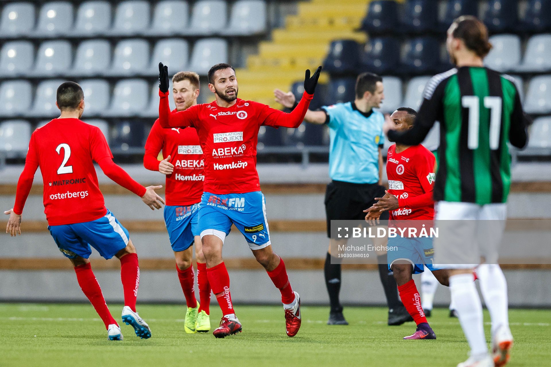 Nyköpings Jason Romero jublar