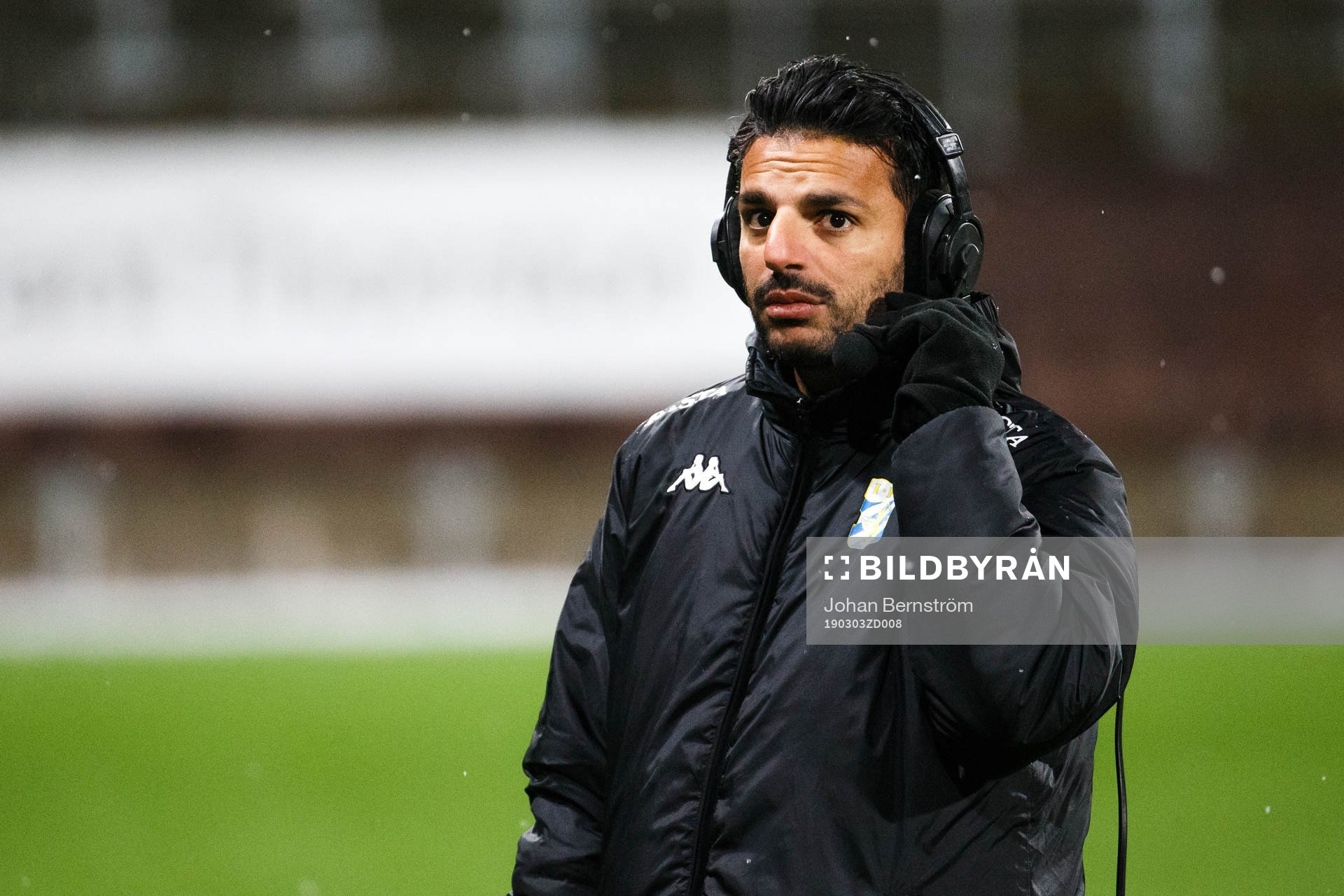 IFK Göteborgs tränare Poya Asbaghi deppar