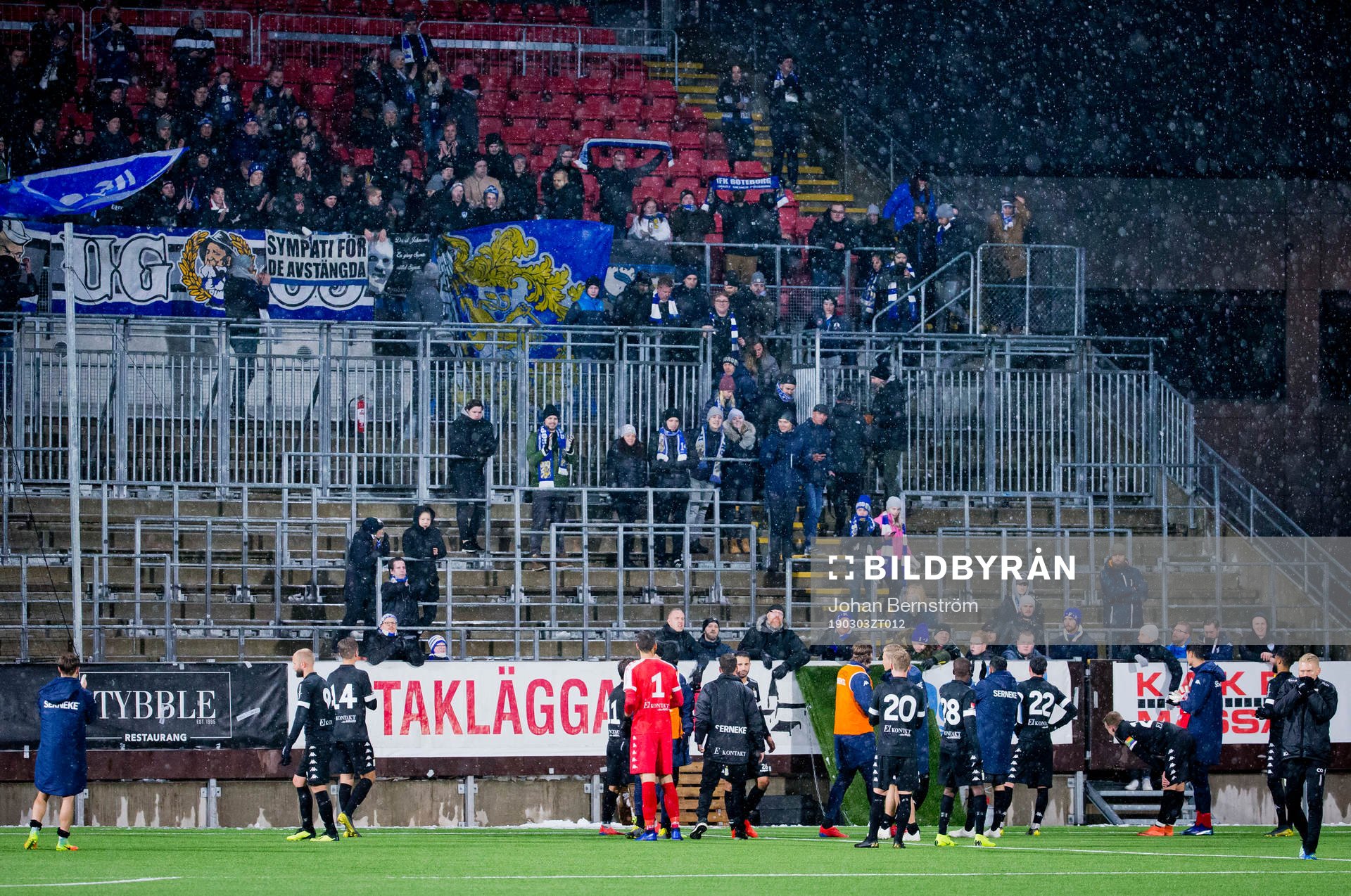 IFK Göteborgsspelarna tackar fansen