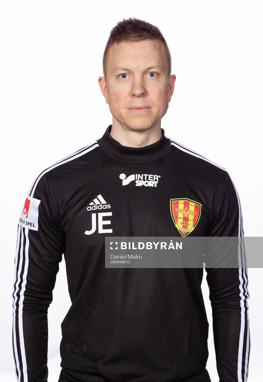 Syrianskas kiropraktor Jimmy Eriksson poserar för ett porträtt den 5 mars 2019 i Södertälje.