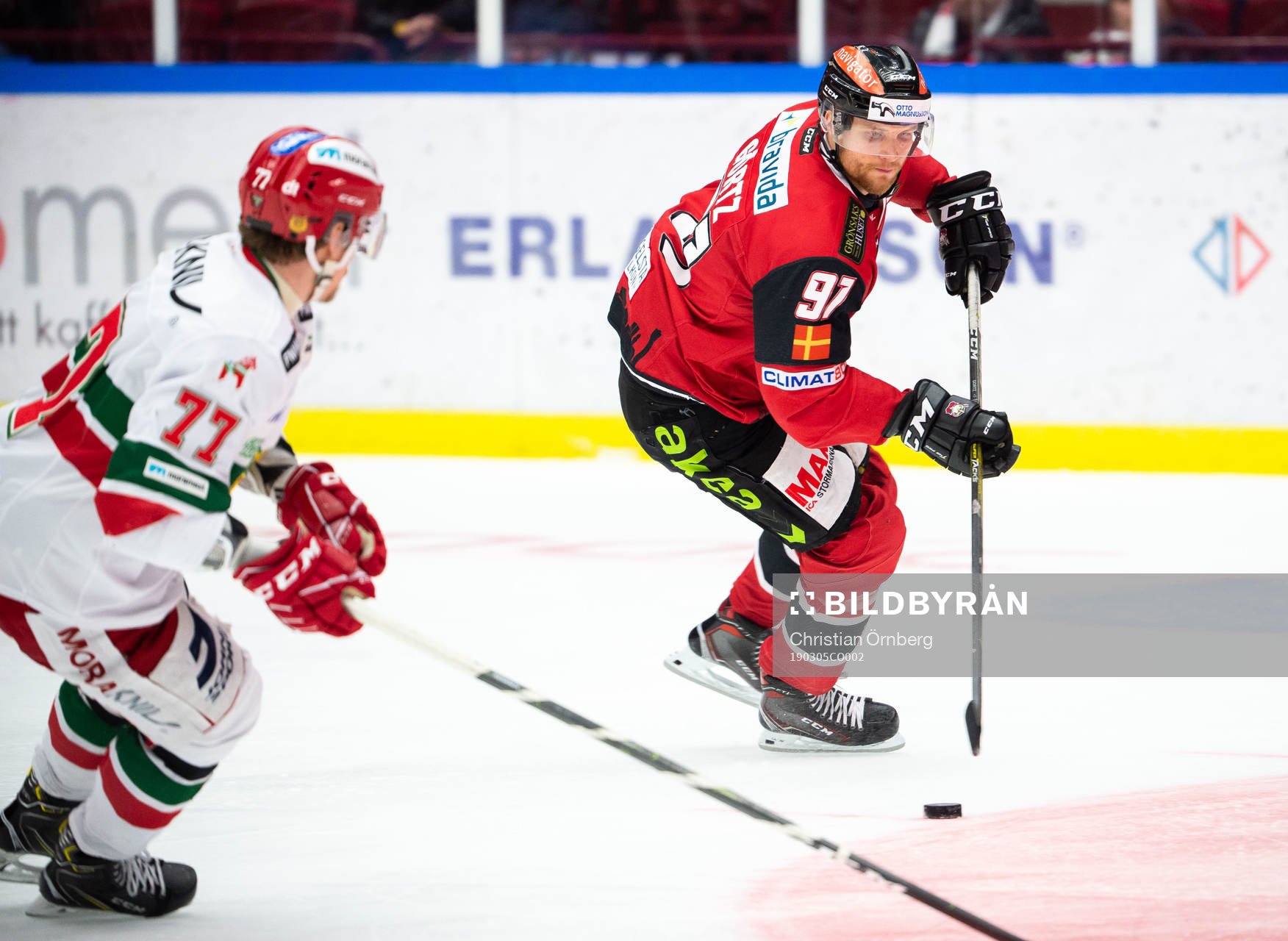 Moras Michael Keränen och Malmö Redhawks Max Görtz