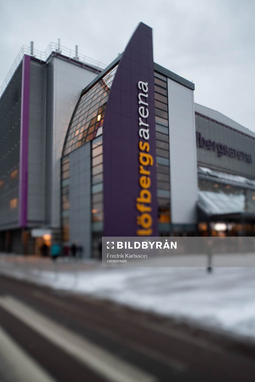 Exteriör av Löfbergs Arena