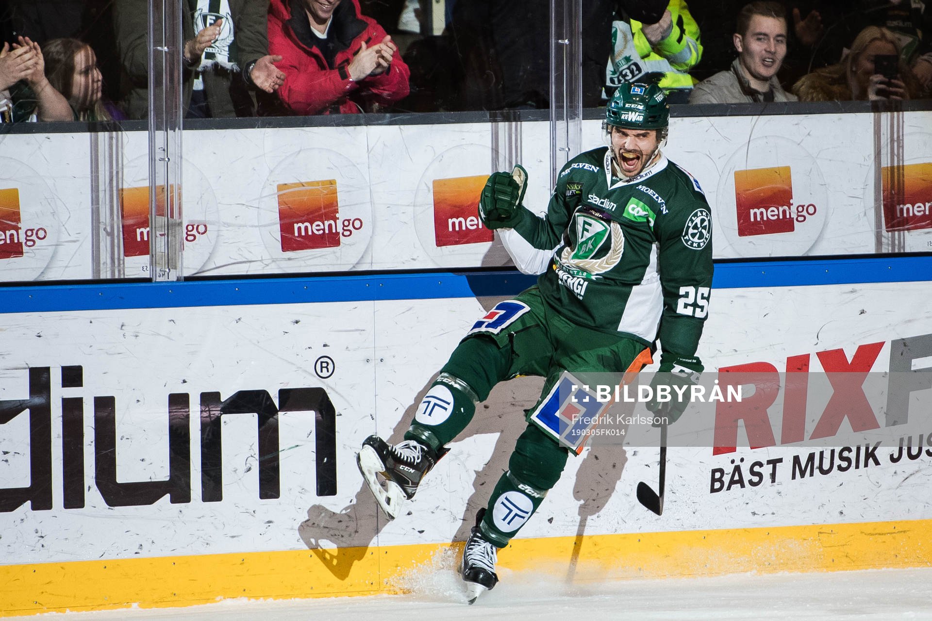 Färjestads Martin Johansson jublar