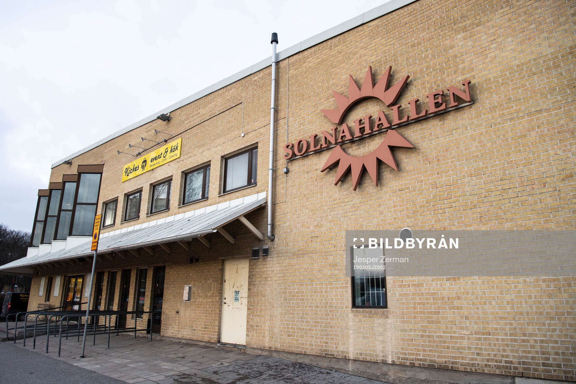 Exteriör vy av Solnahallen