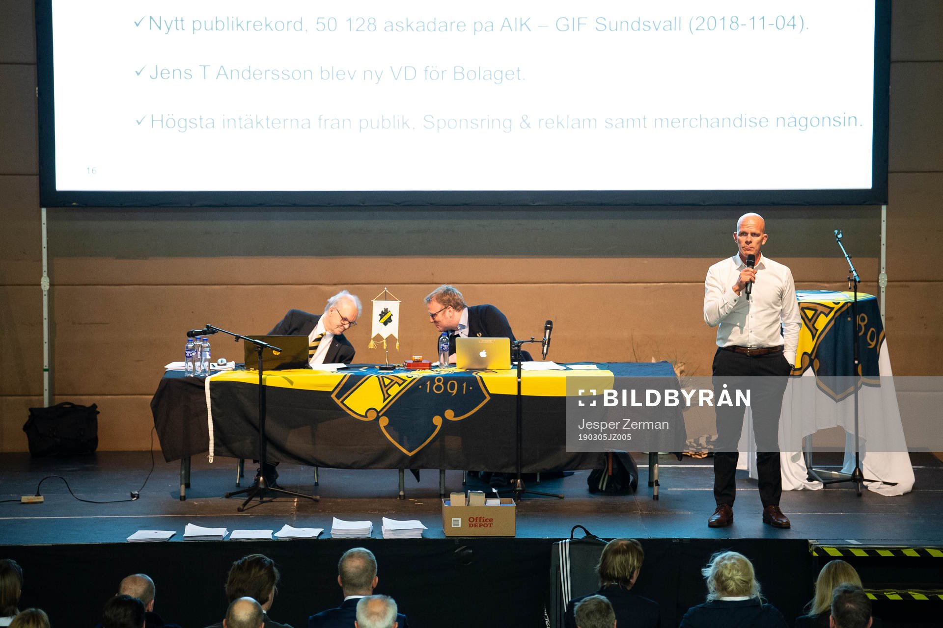 s klubbdirektör Jens T Andersson