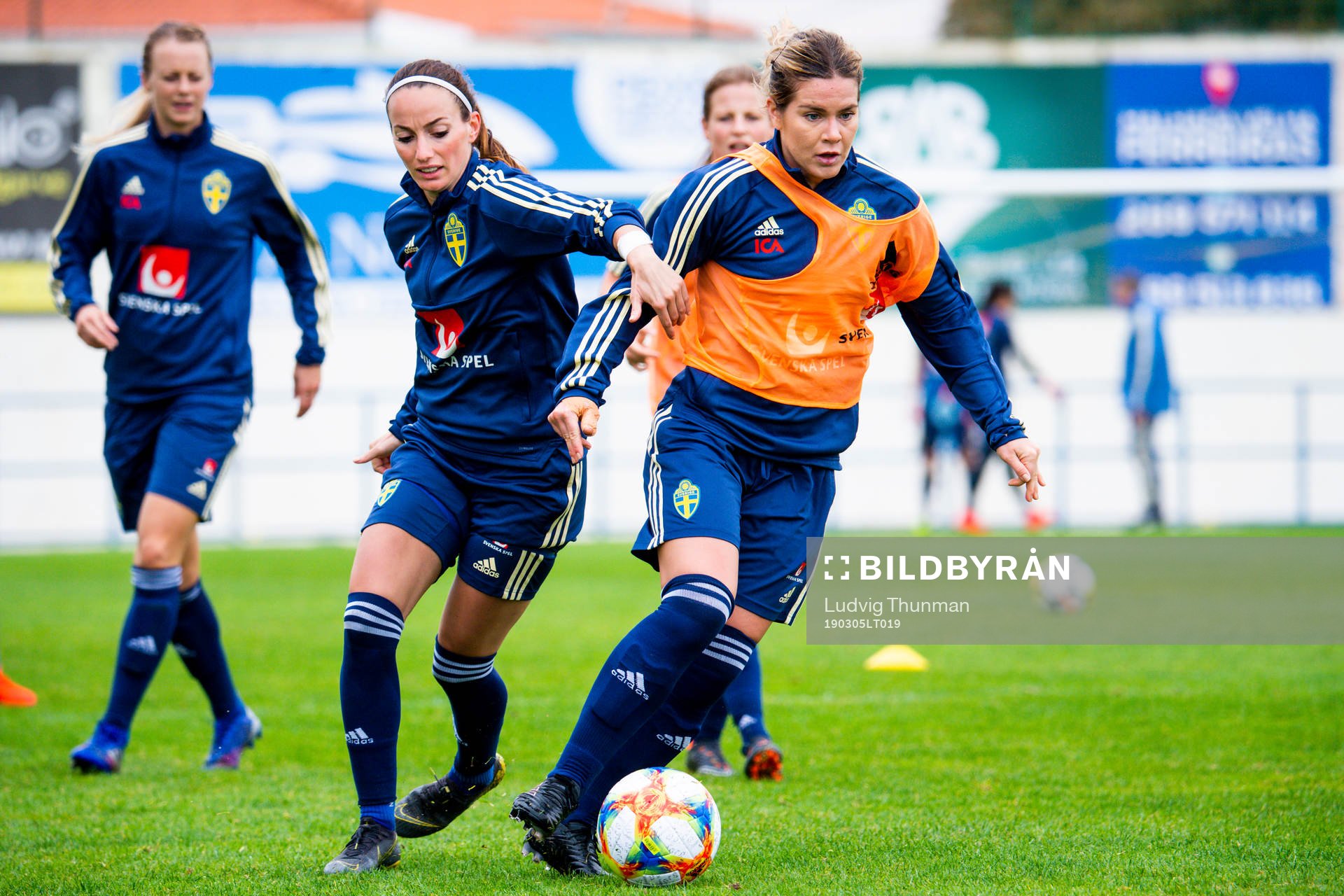 Hanna Folkesson och Kosovare Asllani
