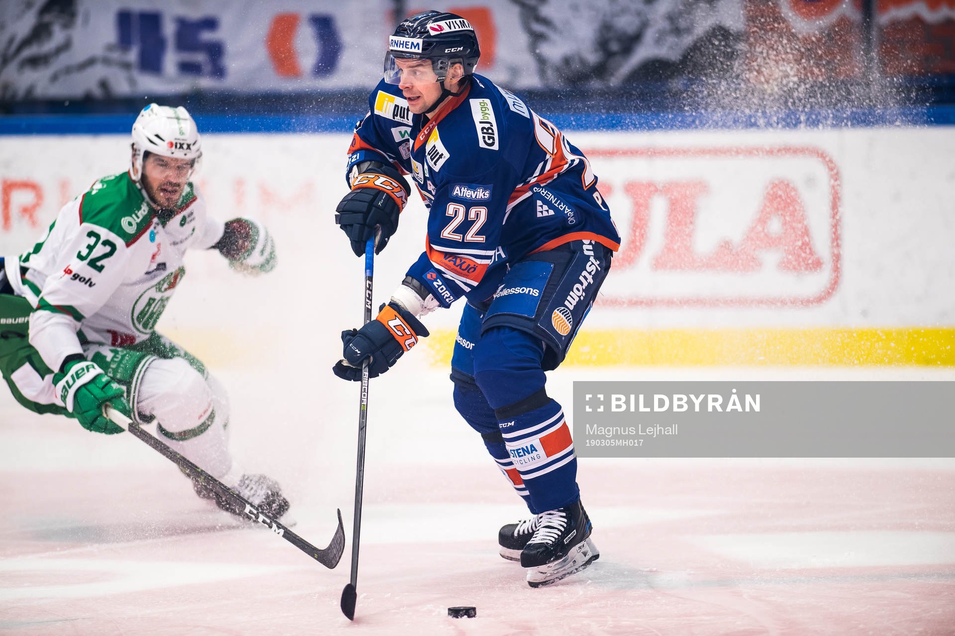 Rögles Eric Gelinas   och Växjös Janne Pesonen