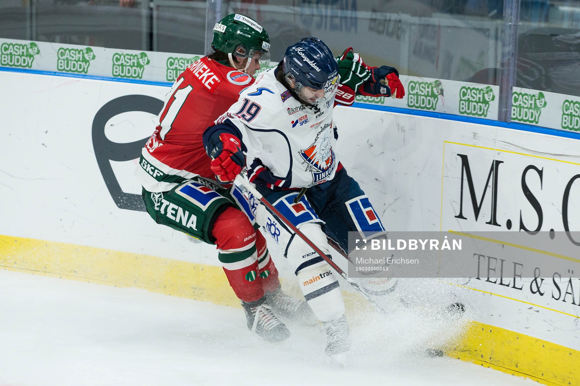 Frölundas Samuel Fagemo och Linköpings Joe Whitney