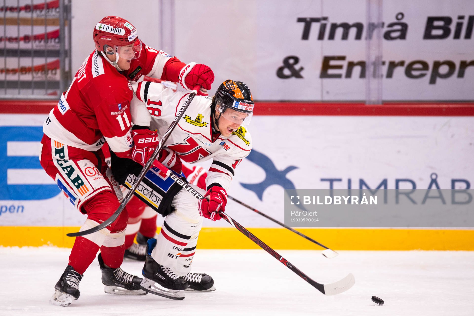 Timrås Henrik Törnqvist och Örebros Rodrigo Abols