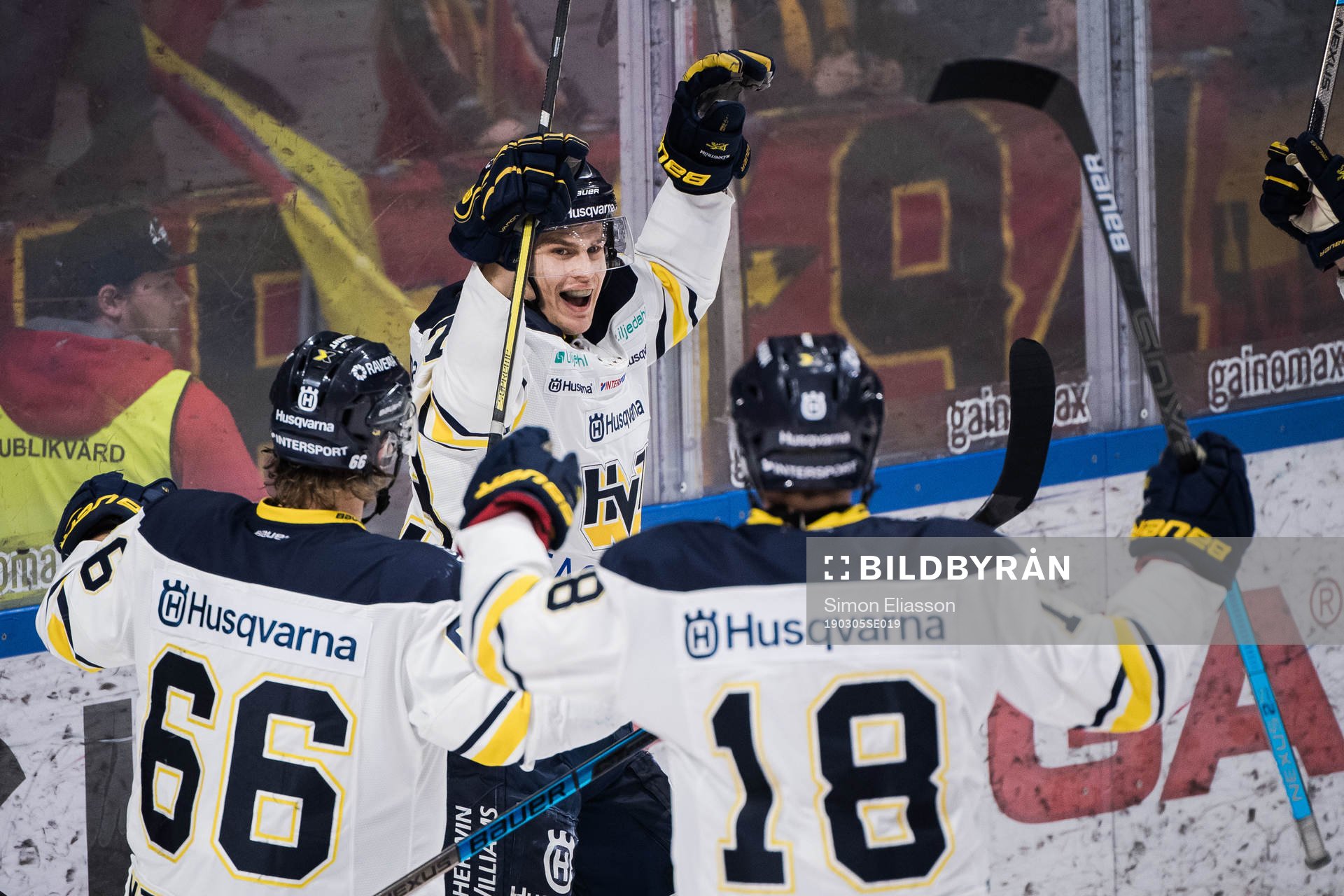 s Alexander Ytterell och Joakim Andersson jublar