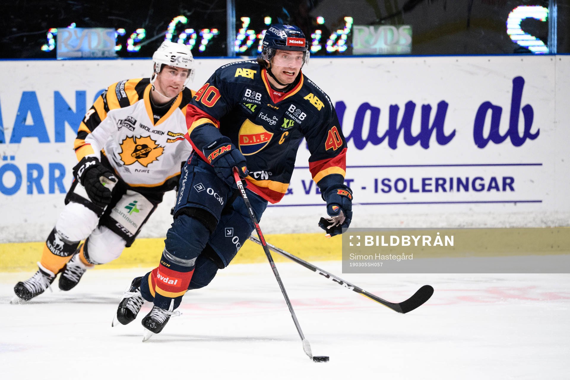 Skellefteås Bud Holloway och Djurgårdens Jacob Josefson