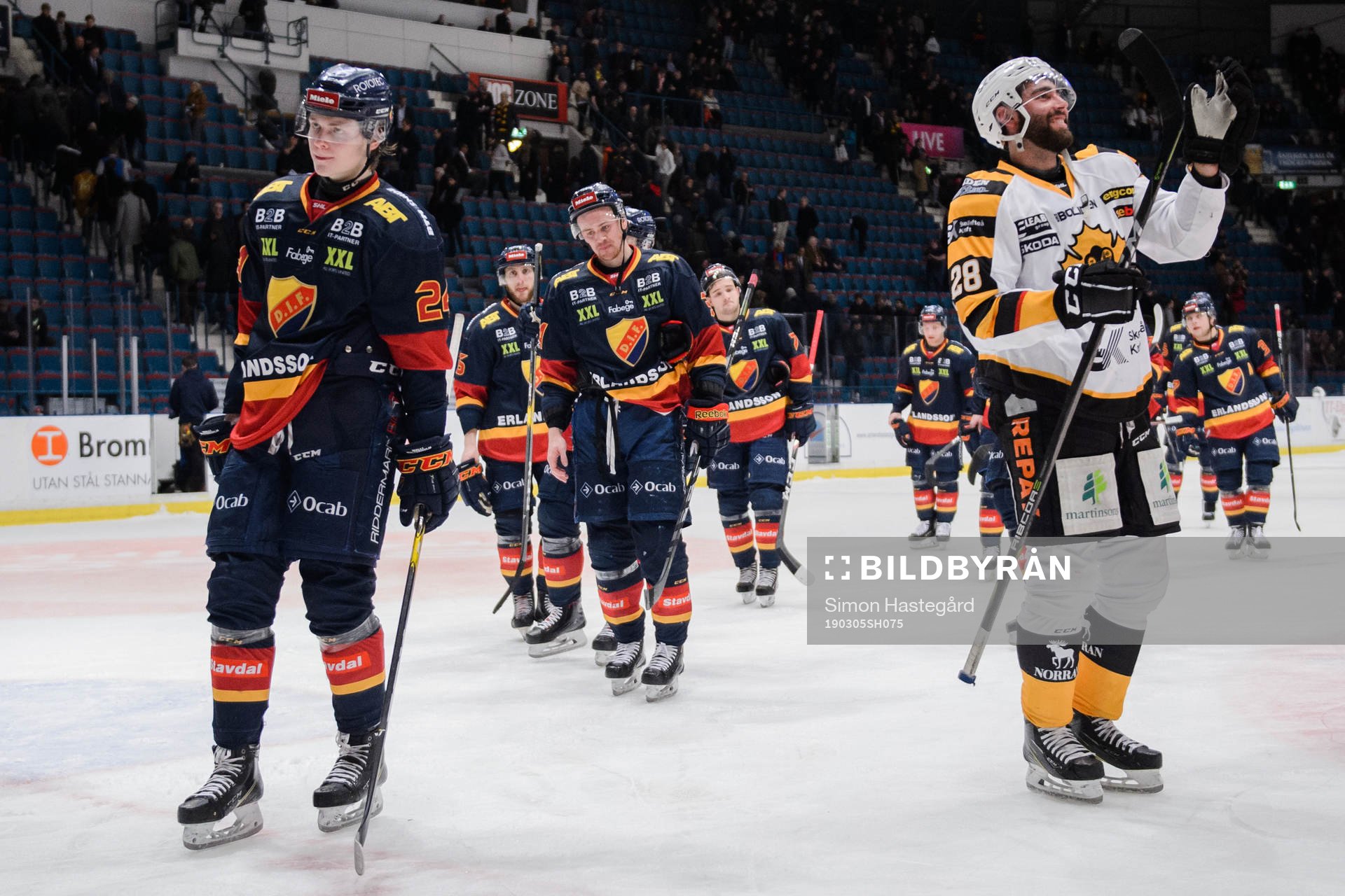 Djurgårdens Erik Walli-Walterholm och Daniel Brodin deppar