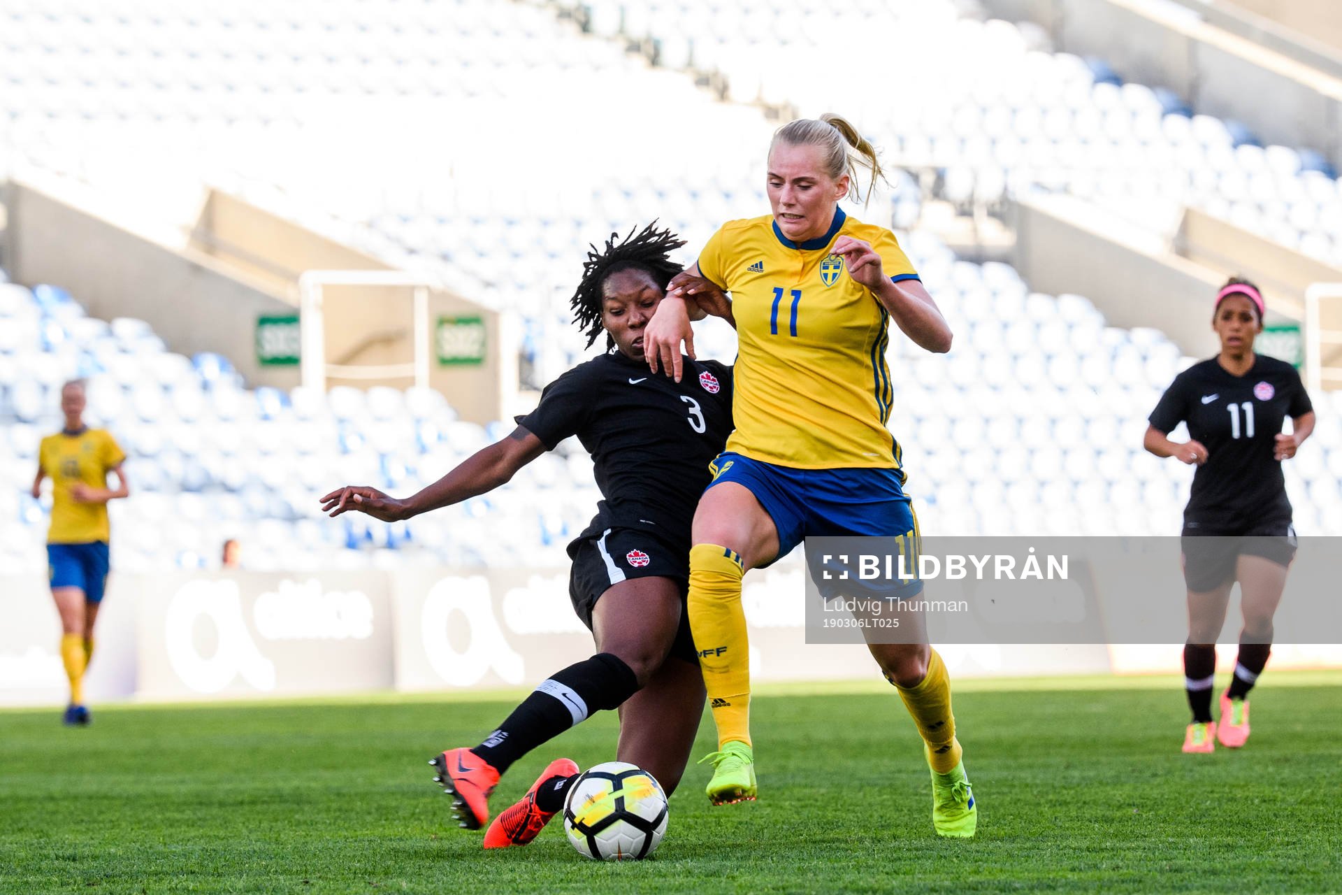 Kadeisha Buchanan of Canada and Stina Blackstenius of Sweden