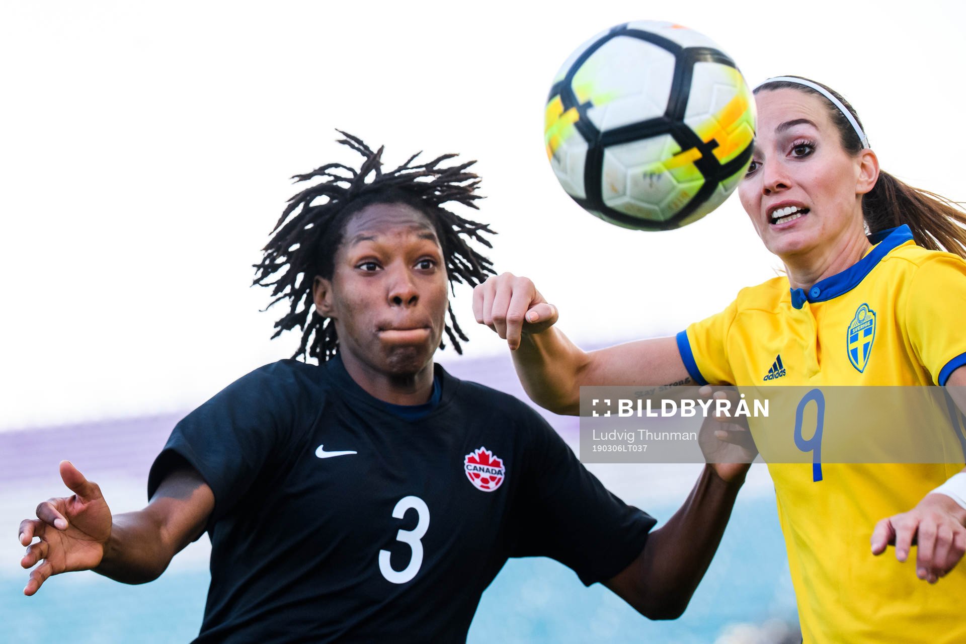 Kadeisha Buchanan of Canada and Kosovare Asllani of Sweden