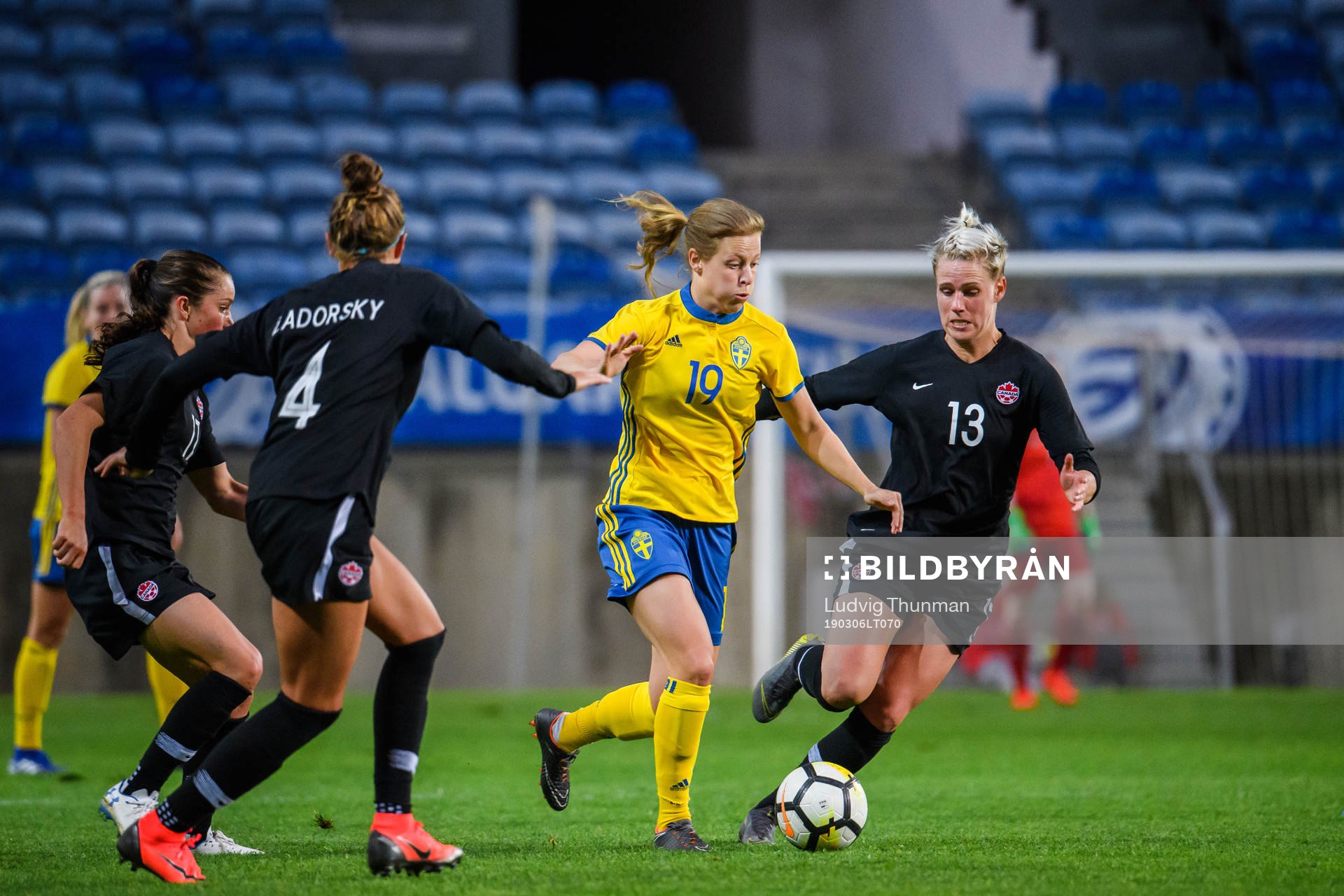 Anna Anvegård of Sweden against Shelina Zadorsky and