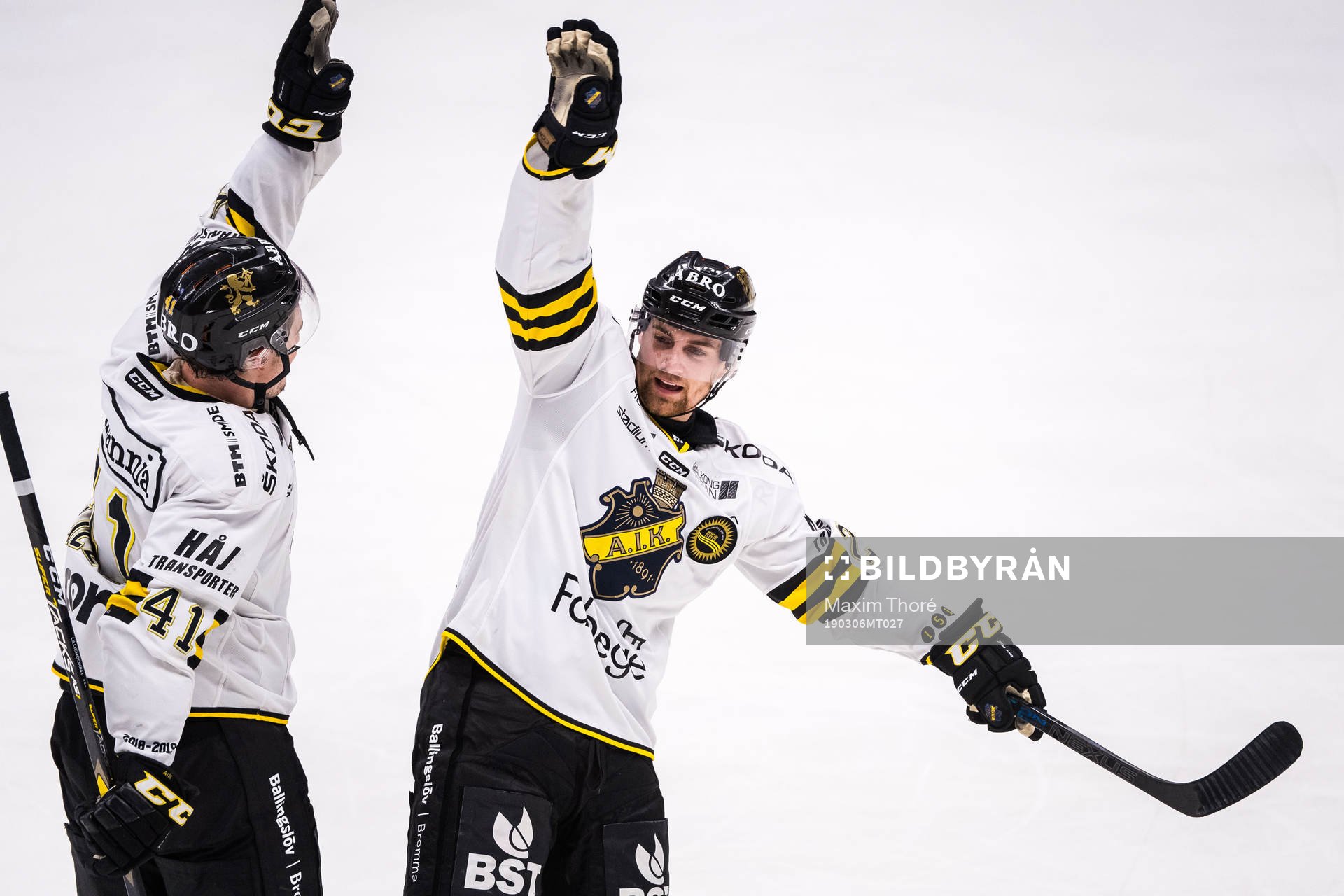 s Joakim Lilliehöök och Fredric Weigel jublar