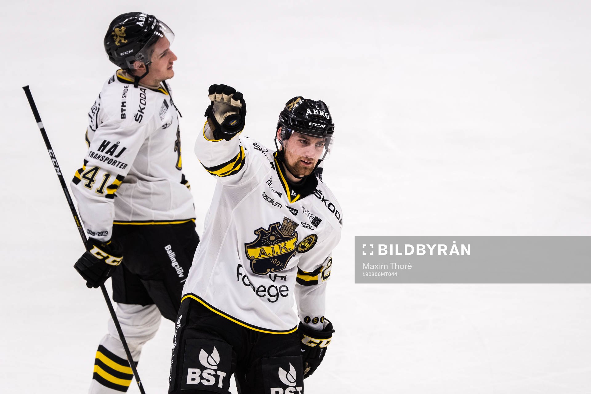 s Joakim Lilliehöök och Fredric Weigel jublar