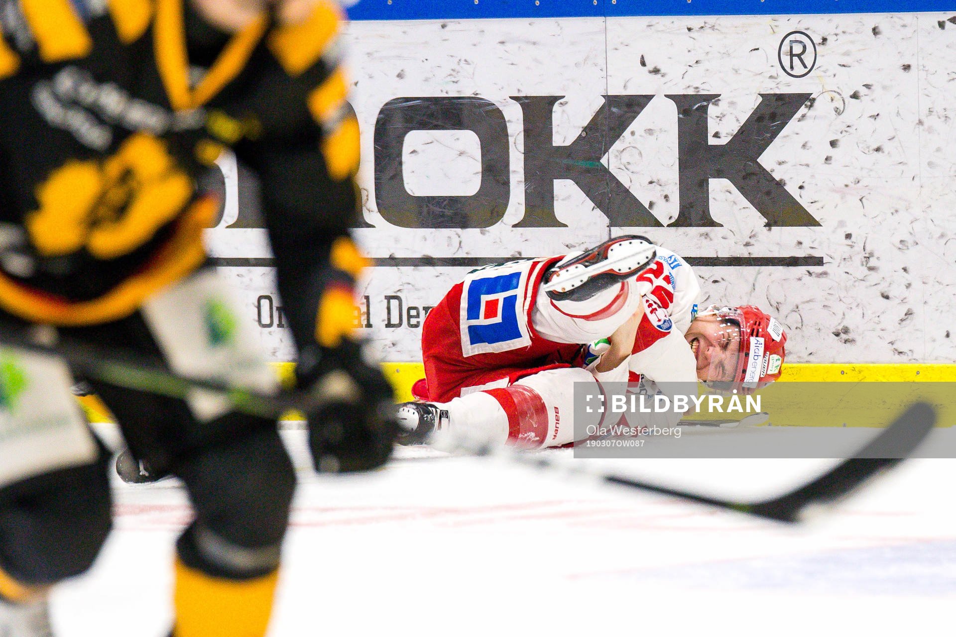 Timrås Emil Berglund får ont