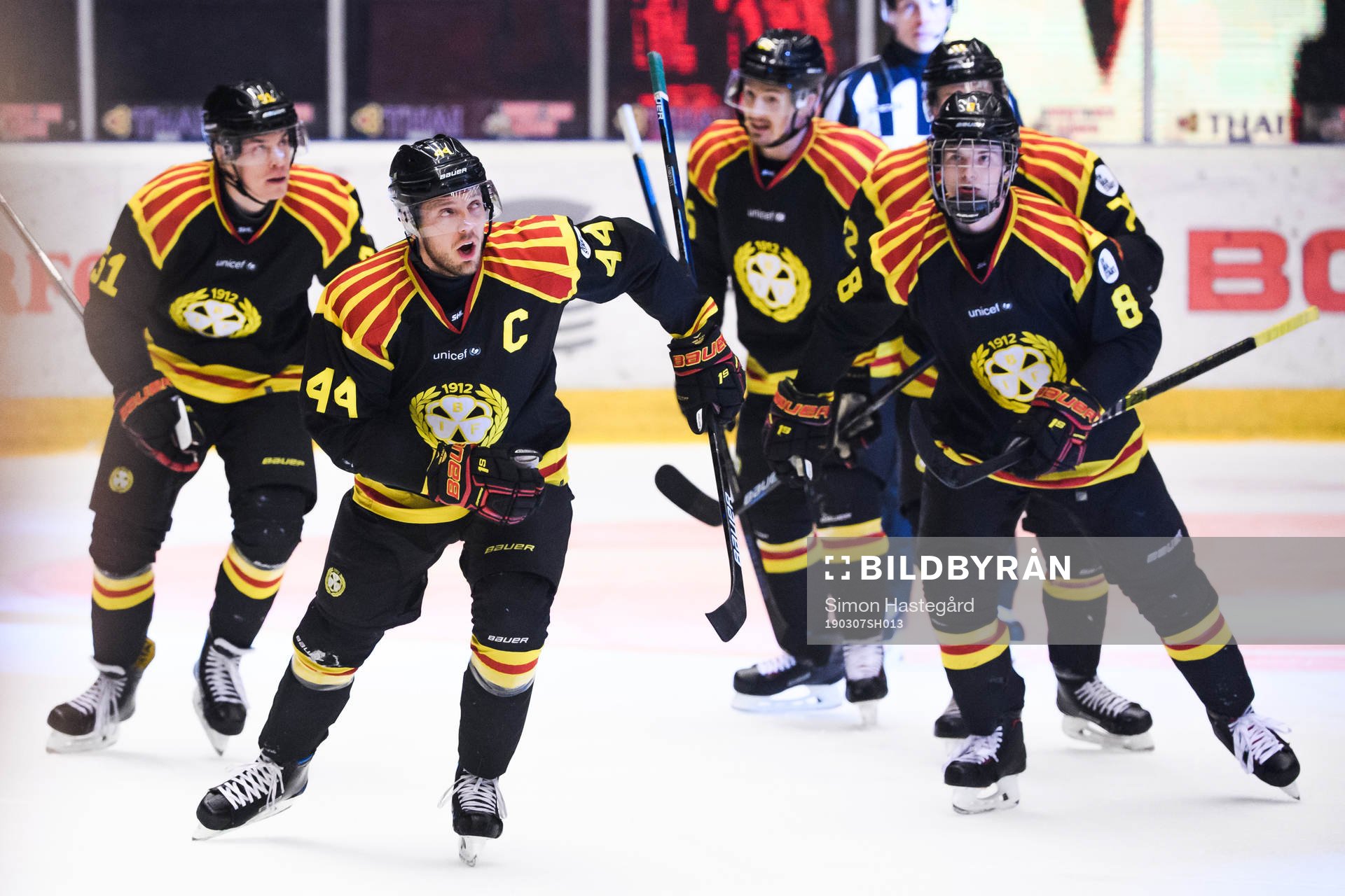 Brynäs spelare jublar