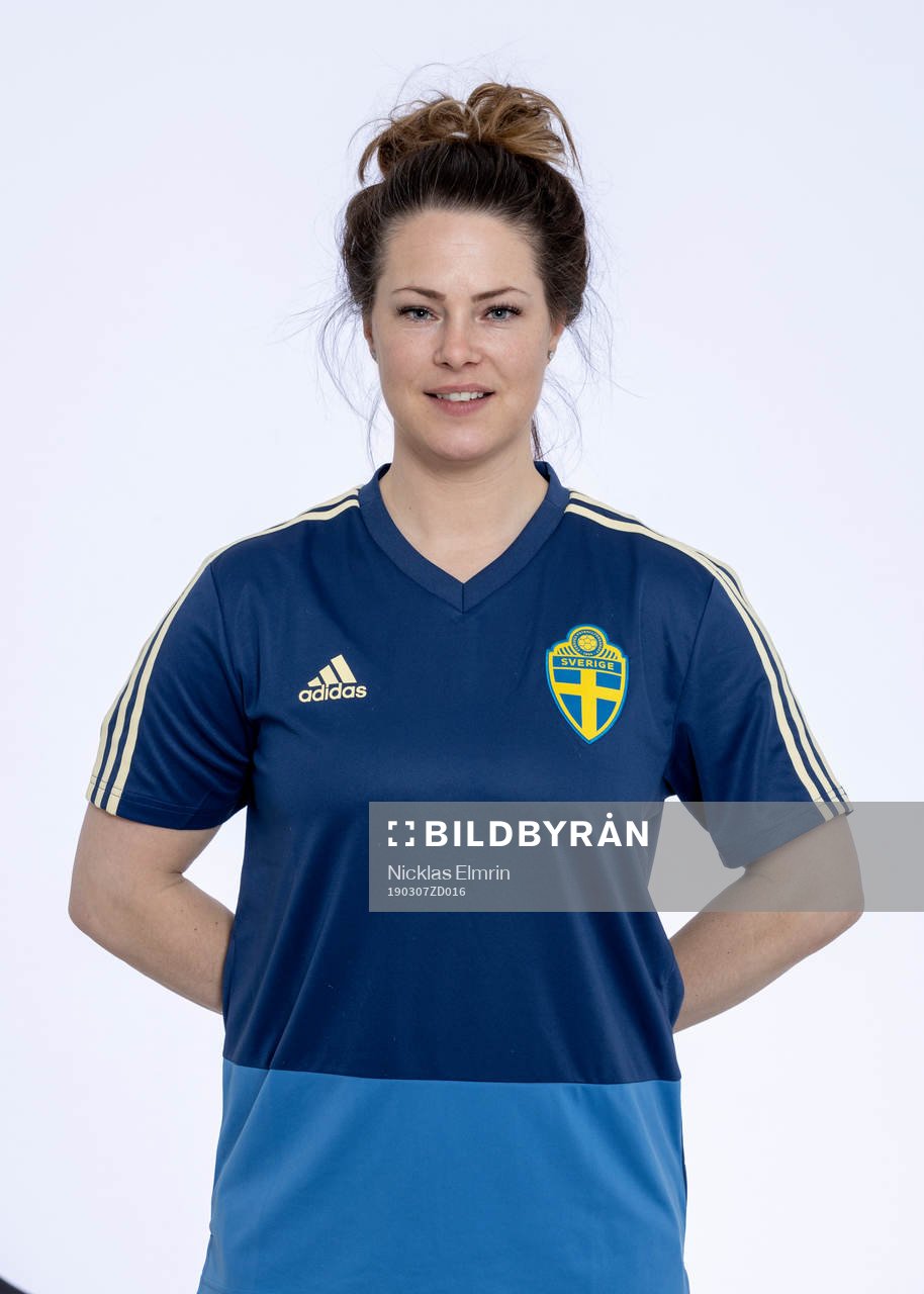 Johanna Almgren ledare för F16/03-landslaget