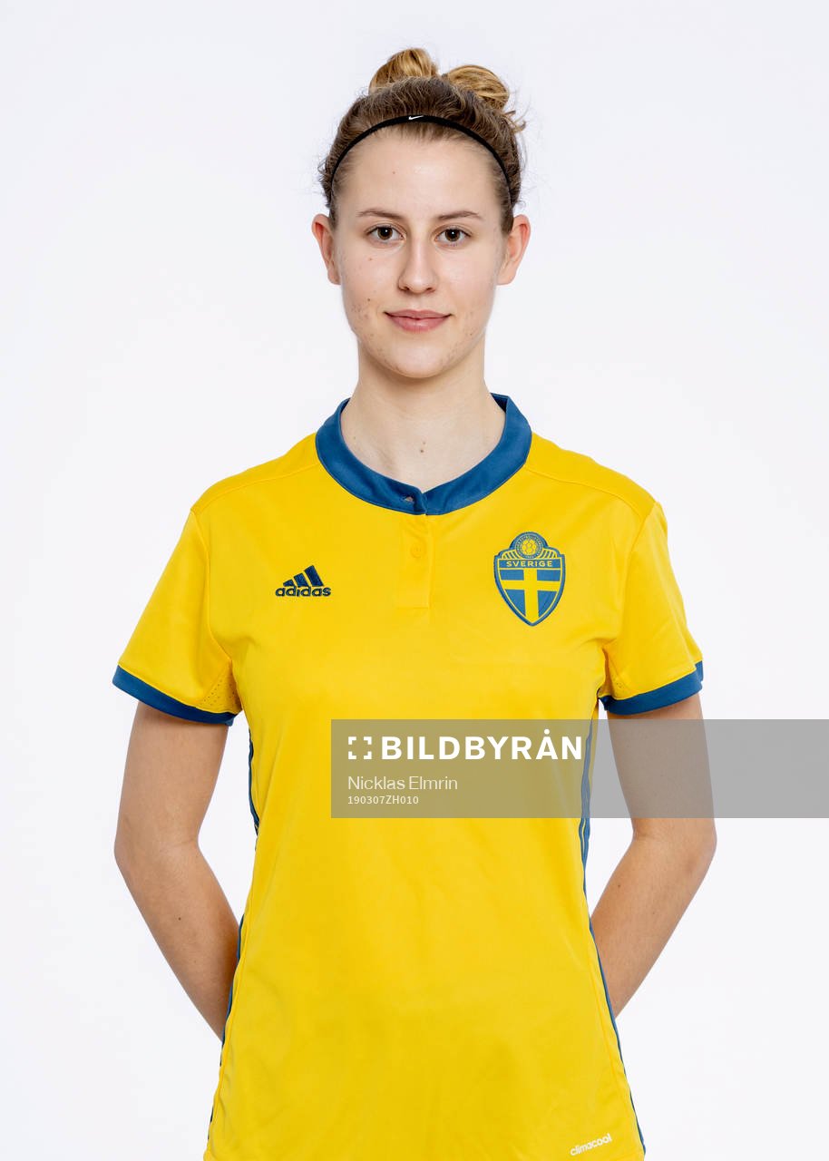 Nellie Nygren i F16/03-landslaget poserar för ett porträtt den 7 mars 2019 i Göteborg.
