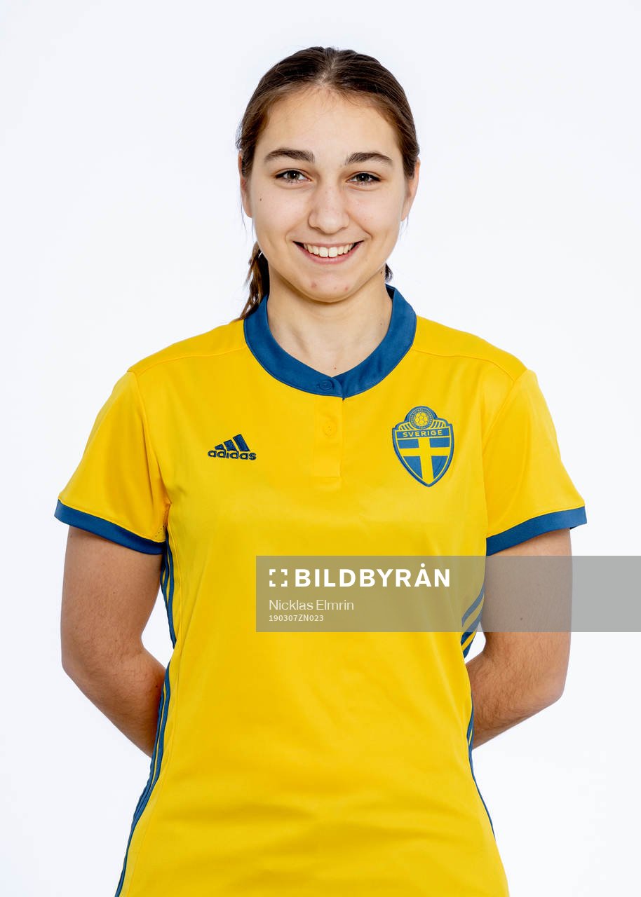 Annie Dahlberg i F16/03-landslaget