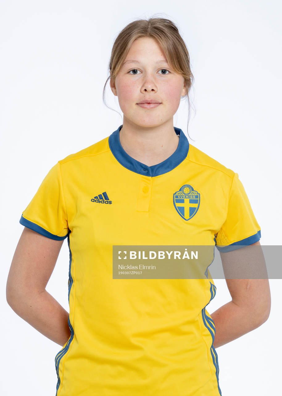 Klara Spjuth i F16/03-landslaget poserar för ett porträtt den 7 mars 2019 i Göteborg.
