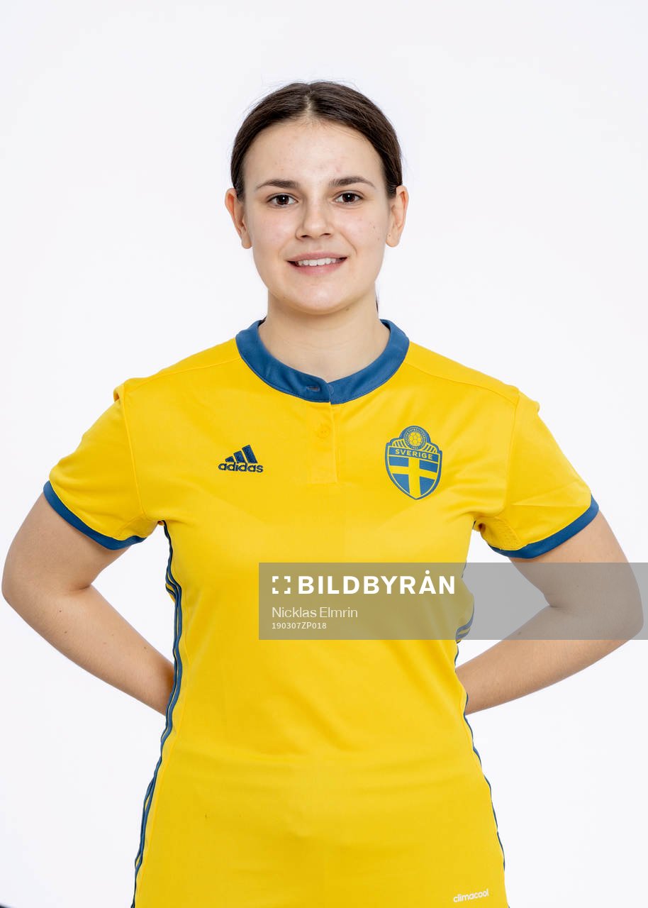 Wilma Grenryd i F16/03-landslaget