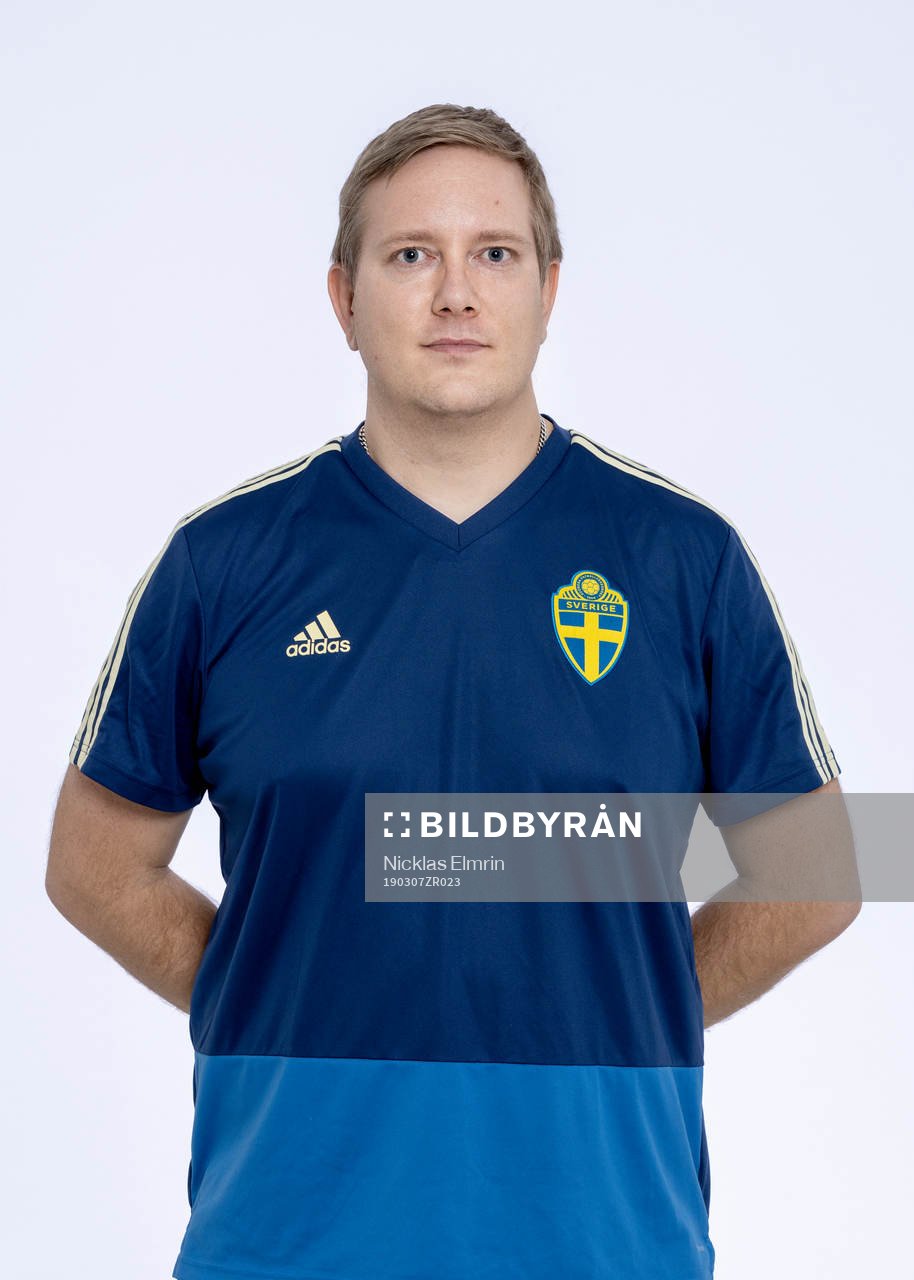 Johan Runnander ledare för F16/03-landslaget