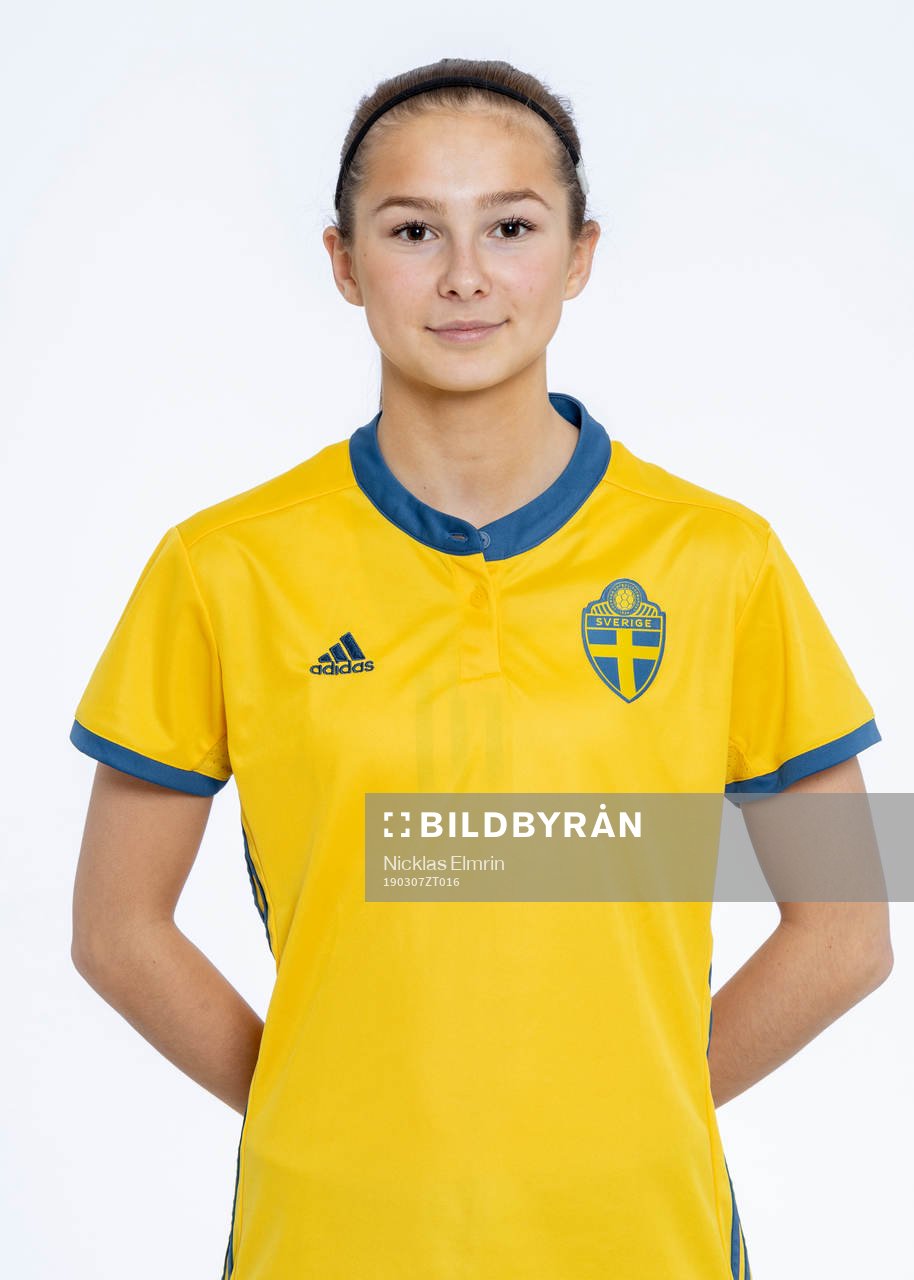 Alice Söndergaard i F16/03-landslaget