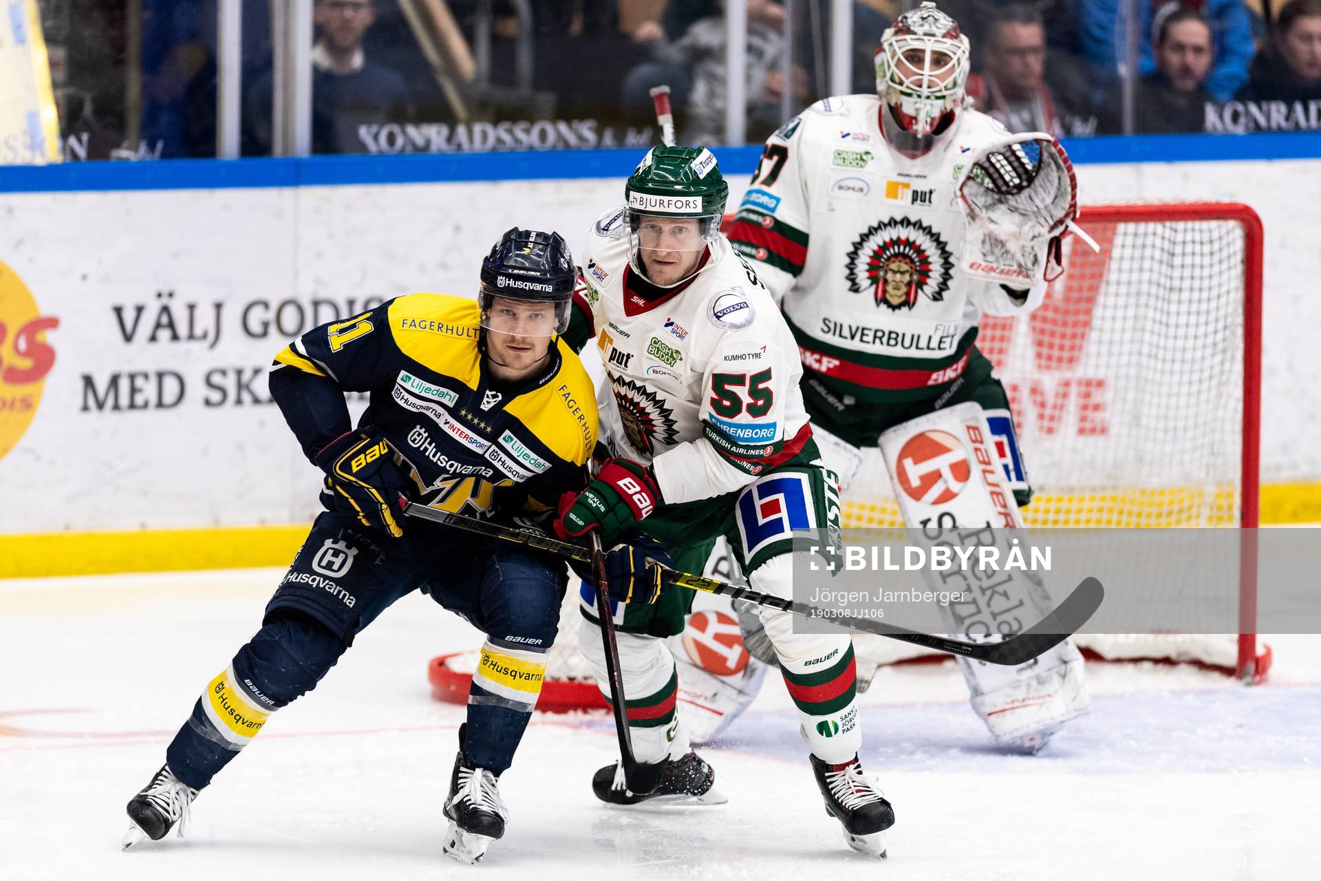 s Simon Önerud och Frölundas David Printz framför HV71:s