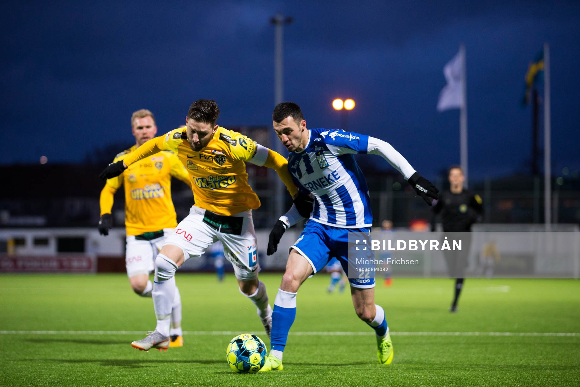 Falkenbergs Tibor Brink Joza i kamp med IFK Göteborgs Giorgi Kharaishvili under träningsmatchen i fotboll mellan IFK Göteborg och Falkenberg 8 mars 2019 i Göteborg.