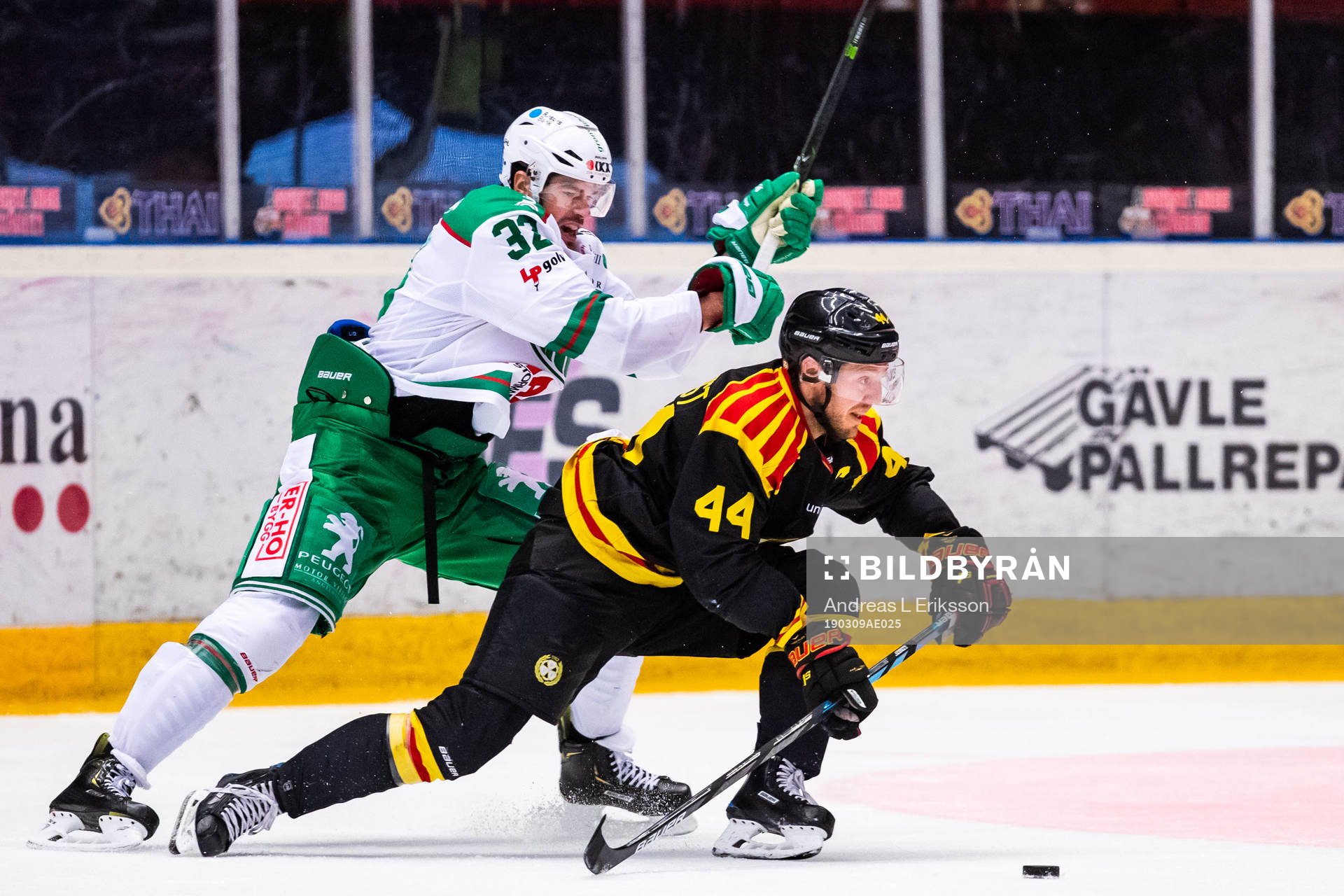Rögles Eric Gelinas och Brynäs Jacob Blomqvist