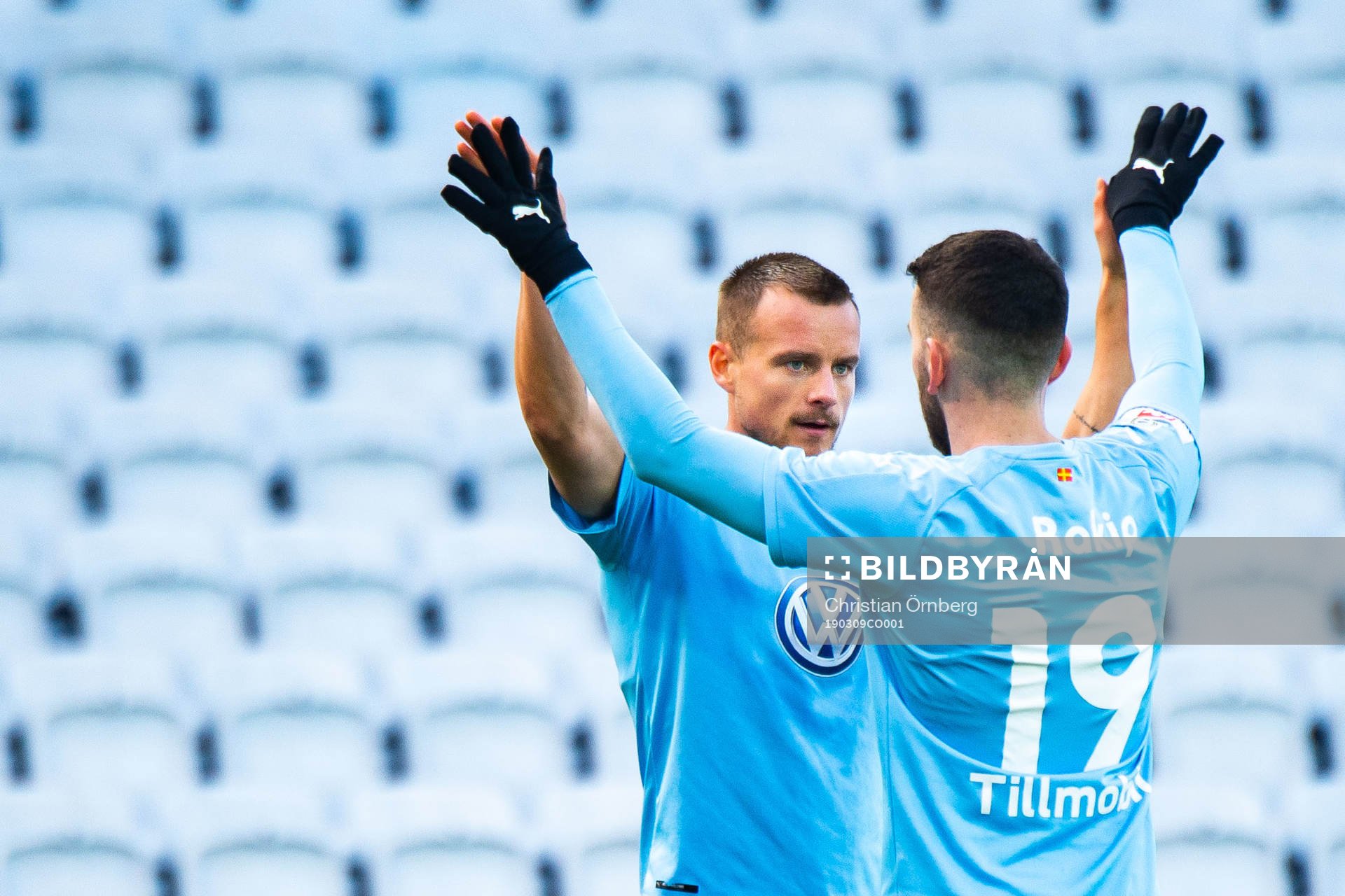 Malmö FFs Eric Larsson och Erdal Rakip jublar